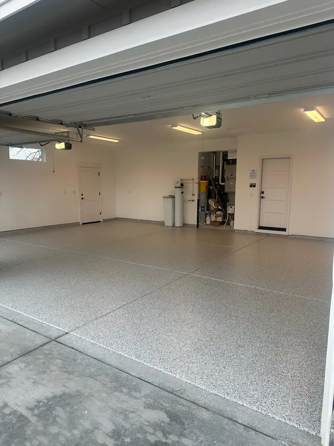 Flake garage floor with the door open